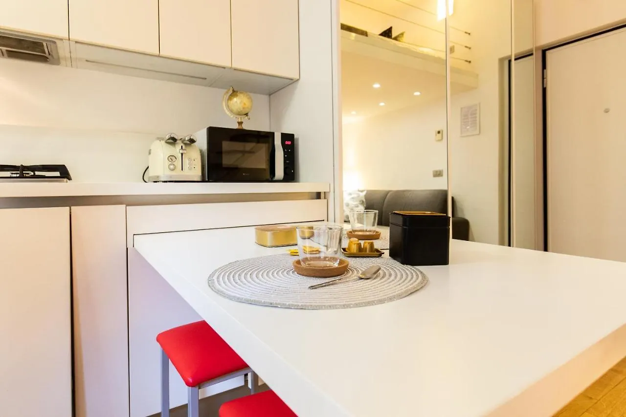 밀라노 Duomo Apartament 아파트
