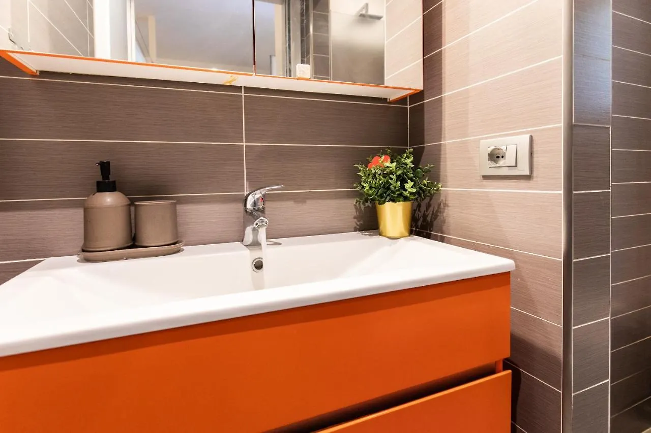 밀라노 Duomo Apartament 아파트